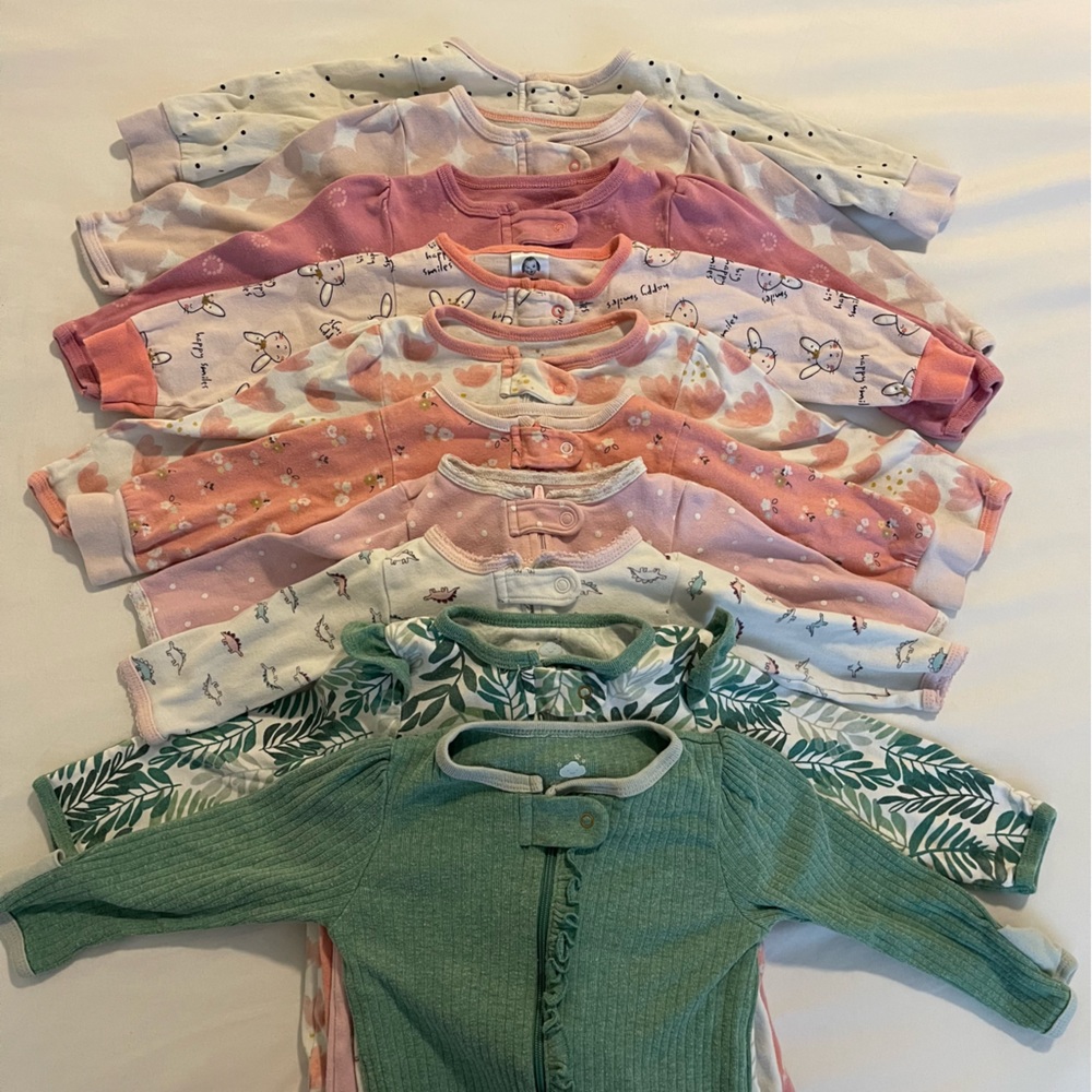 Ten 6-9 Month Zipper Baby Girl Sleepers